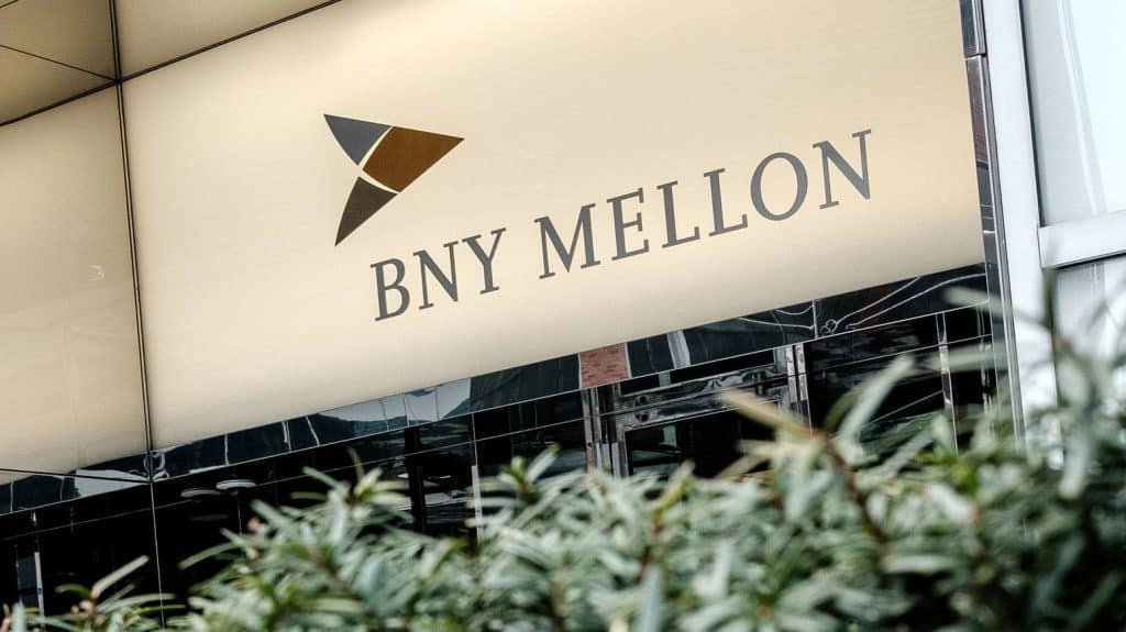 Piers Murray Bids Adieu to BNY Mellon amidst Tense Employee Environment