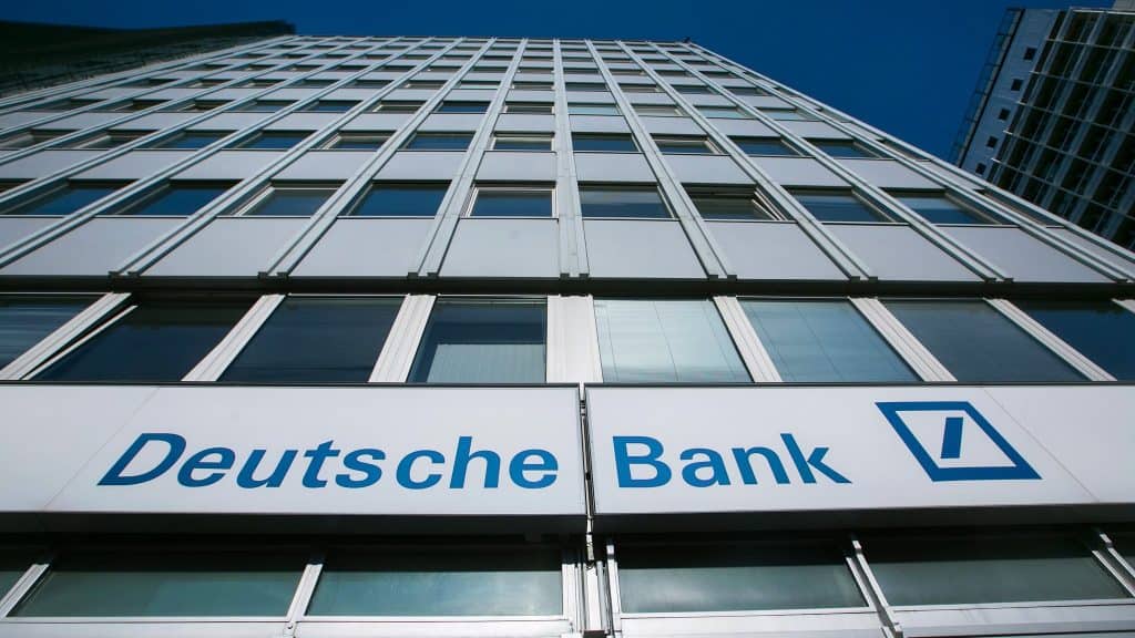 Deutsche Bank’s Net Loss Beats Analyst Estimates at 3.15 Billion Euros