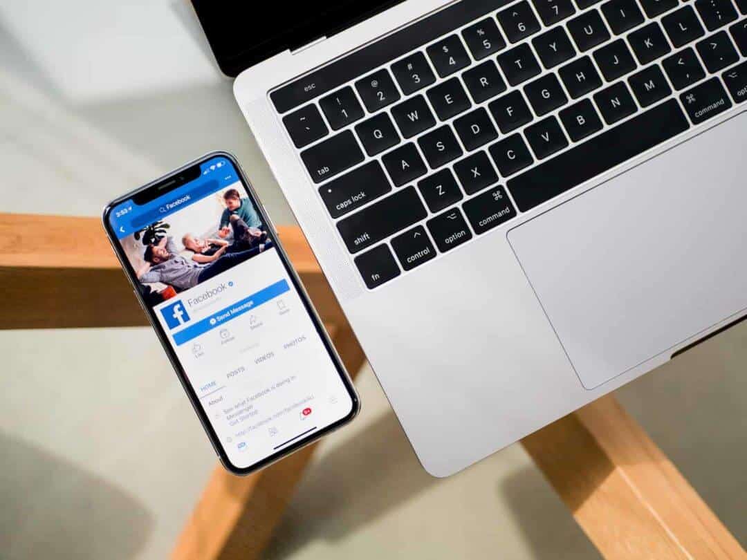 Facebook's market share declining