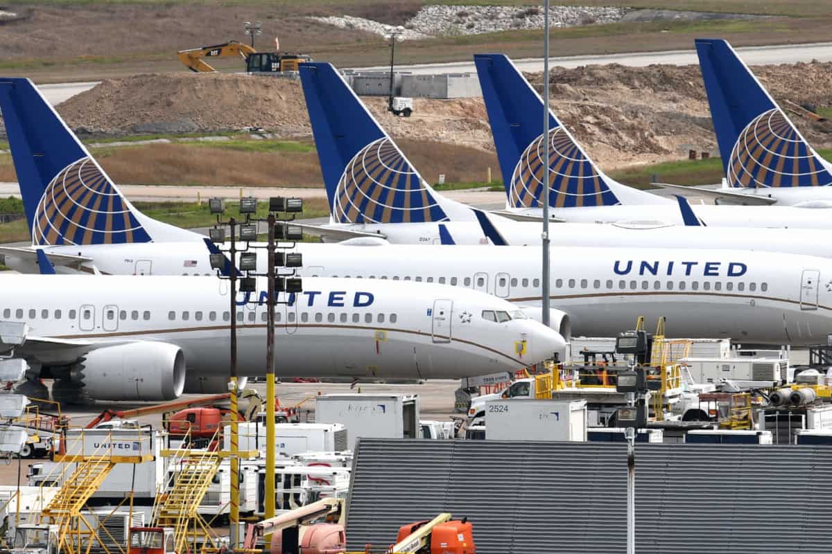 United Airlines Oscar Munoz