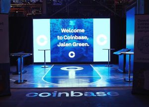 coinbase stock analyst upgrade
