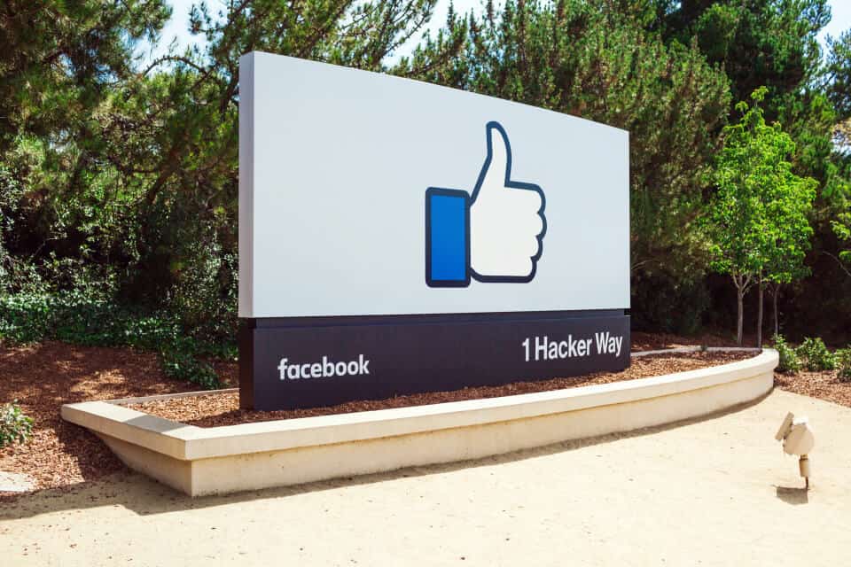 Facebook Inc. (NASDAQ:FB)